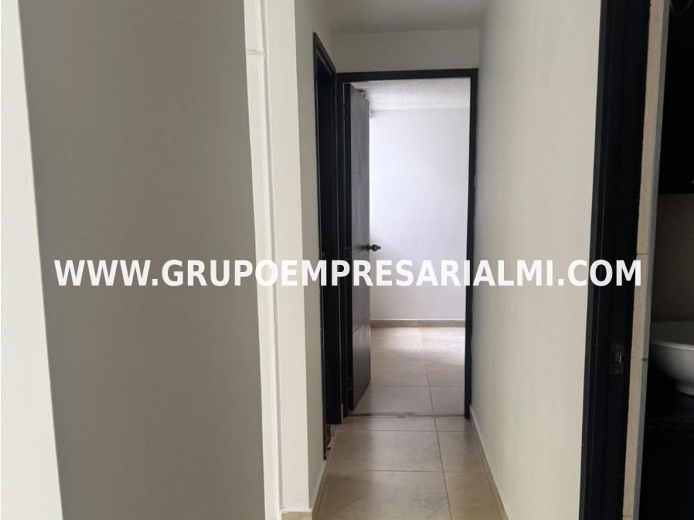 AGRADABLE APARTAMENTO EN ARRIENDO - SECTOR CALASANZ COD: 33924 — foto 5