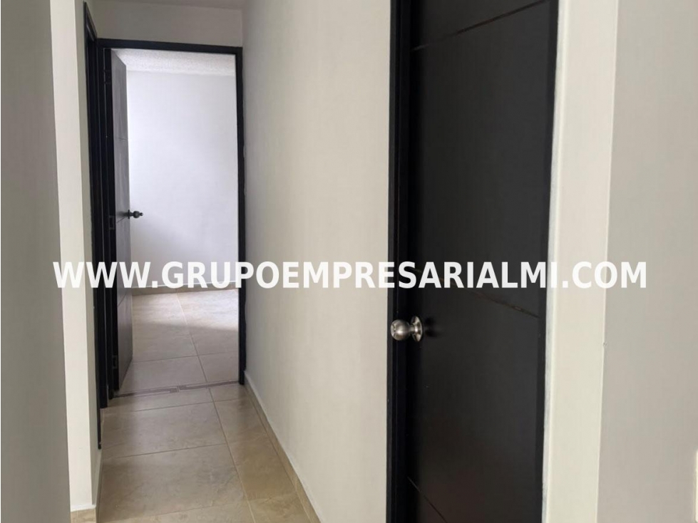 AGRADABLE APARTAMENTO EN ARRIENDO - SECTOR CALASANZ COD: 33924 — foto 6