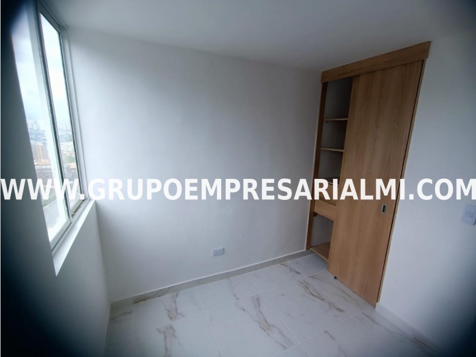 AGRADABLE APARTAMENTO EN VENTA - SECTOR MARÍA AUXILIADORA COD: 27733 - 6