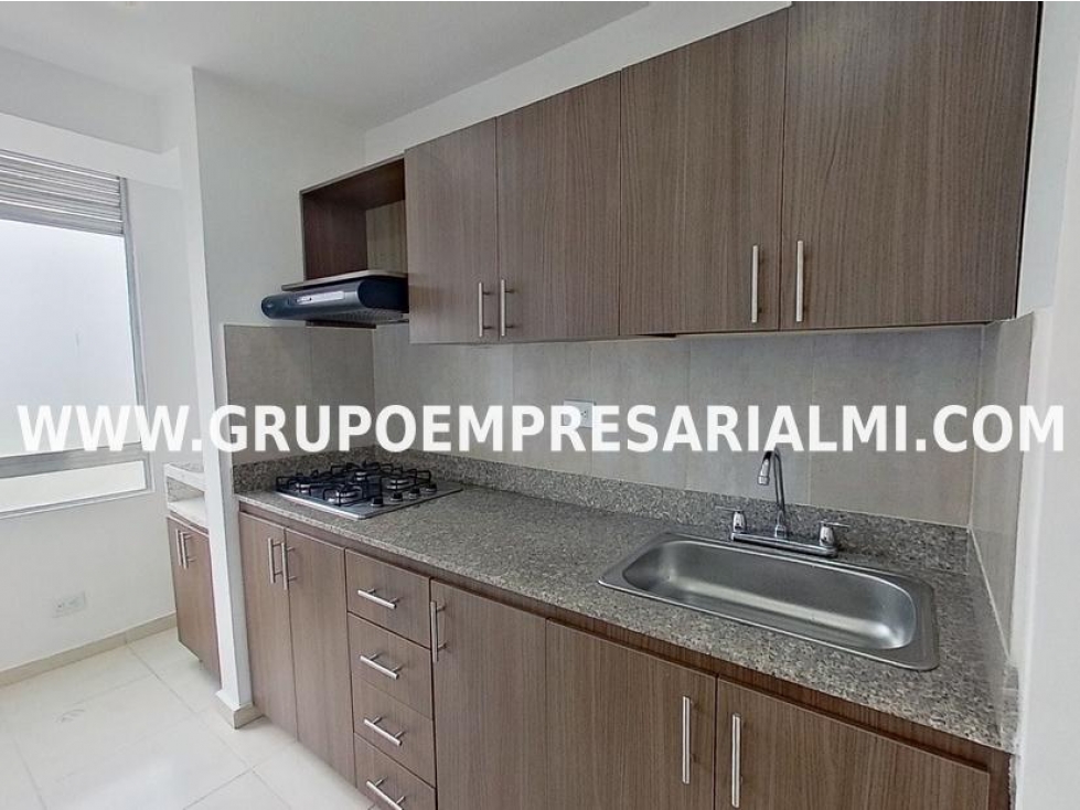 AGRADABLE APARTAMENTO EN VENTA - SECTOR NAZARETH COD: 30778 — foto 3