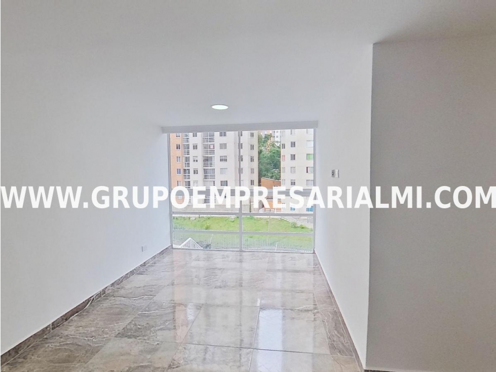 AGRADABLE APARTAMENTO EN VENTA - SECTOR MARÍA AUXILIADORA COD: 30804 — foto 2