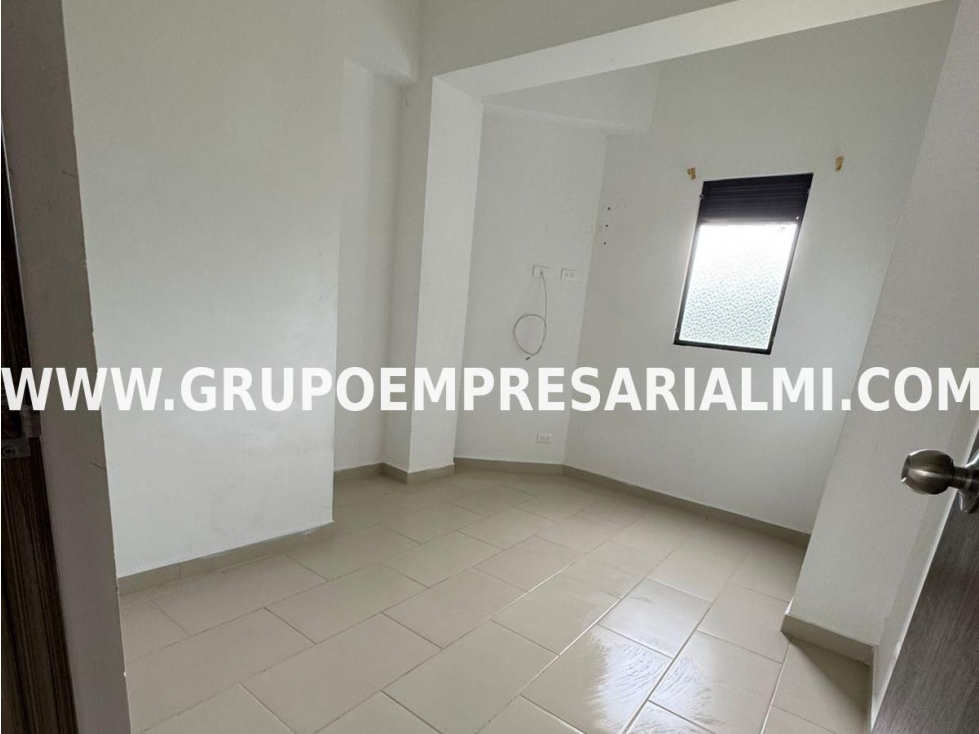 AGRADABLE APARTAMENTO EN VENTA - SECTOR EL PLAN COD: 31661 - 6