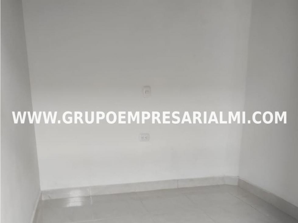 AGRADABLE APARTAMENTO EN VENTA - SECTOR VILLA HERMOSA COD: 32504 — foto 4