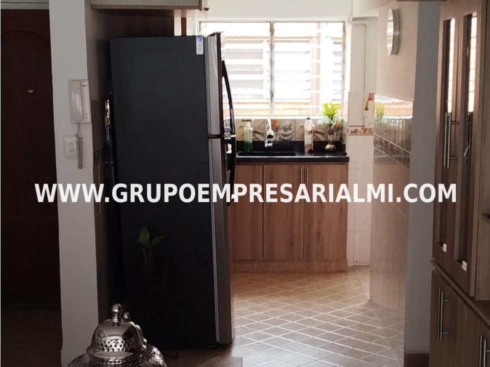 AGRADABLE APARTAMENTO EN VENTA - SECTOR LA MILAGROSA COD: 32724 — foto 6