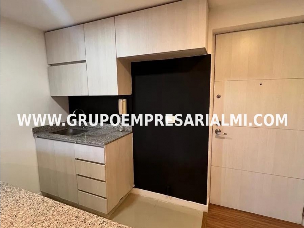 AGRADABLE APARTAMENTO EN VENTA - SECTOR LOMA LOS BERNAL COD: 32812 — foto 2