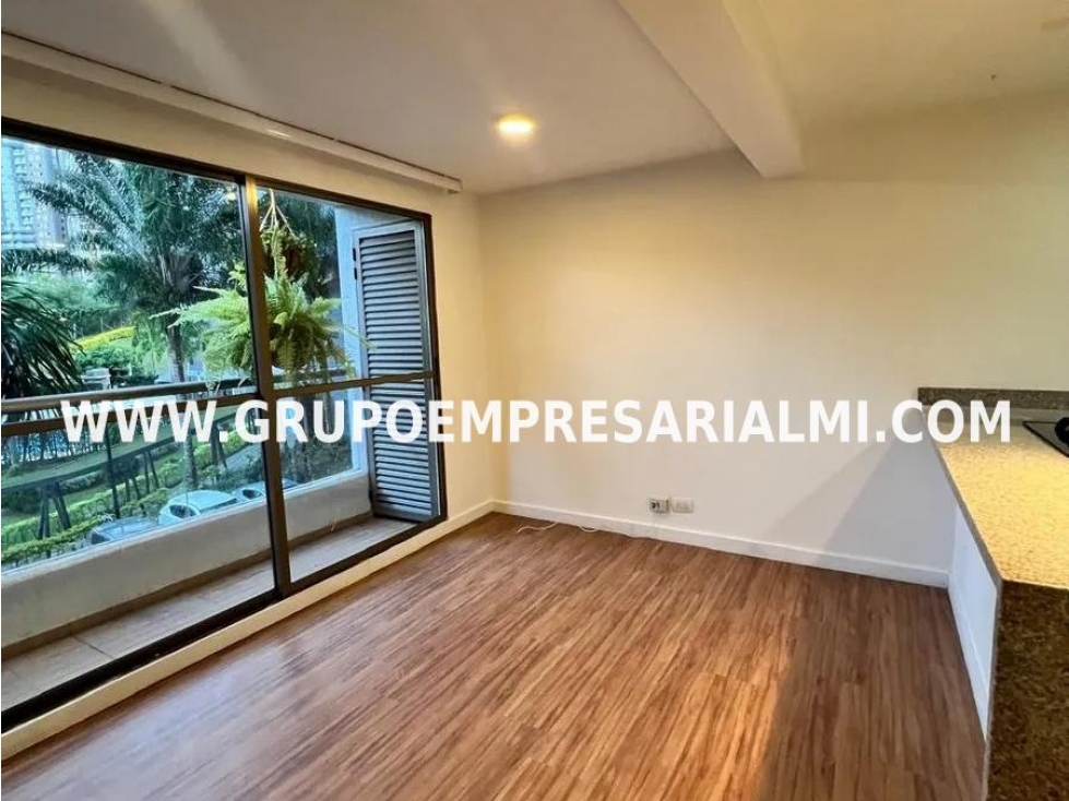 AGRADABLE APARTAMENTO EN VENTA - SECTOR LOMA LOS BERNAL COD: 32812 — foto 3