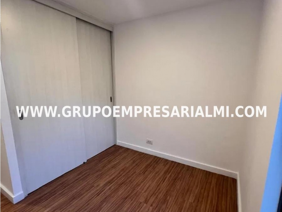 AGRADABLE APARTAMENTO EN VENTA - SECTOR LOMA LOS BERNAL COD: 32812 — foto 5