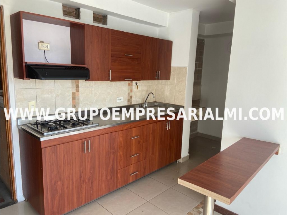 AGRADABLE APARTAMENTO EN VENTA - SECTOR CALASANZ COD: 32873 — foto 3