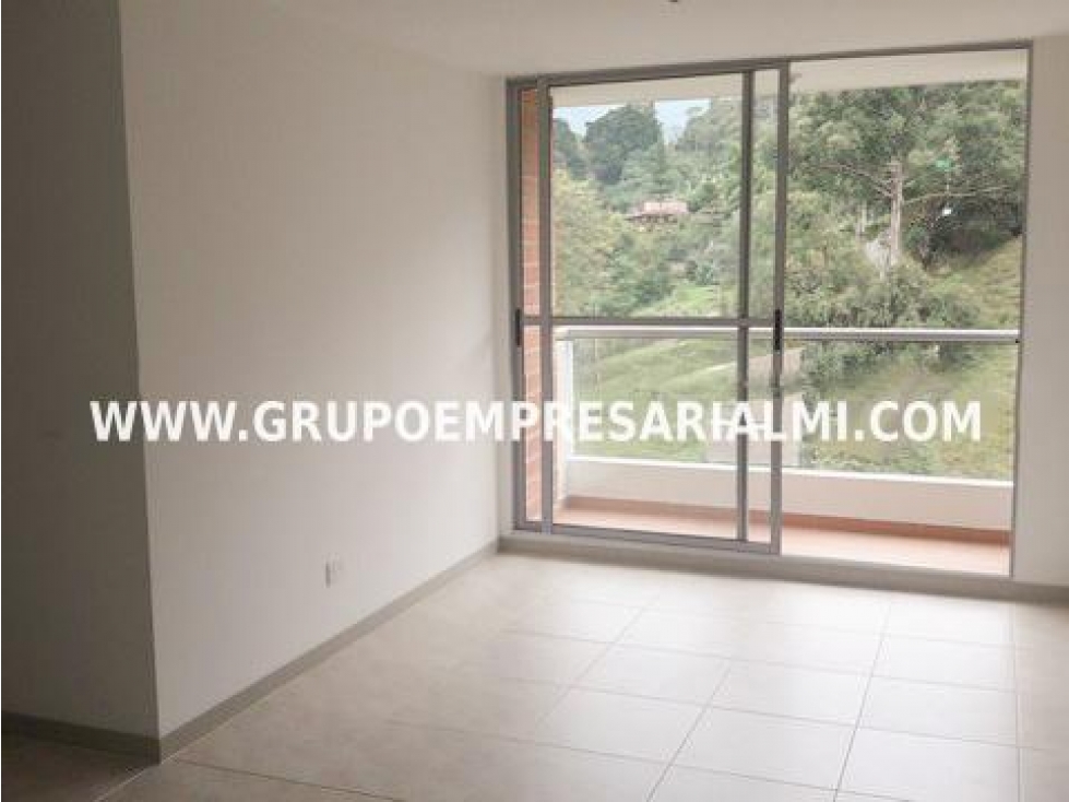 AGRADABLE APARTAMENTO EN VENTA - SECTOR LOMA DEL BARRO COD: 33254