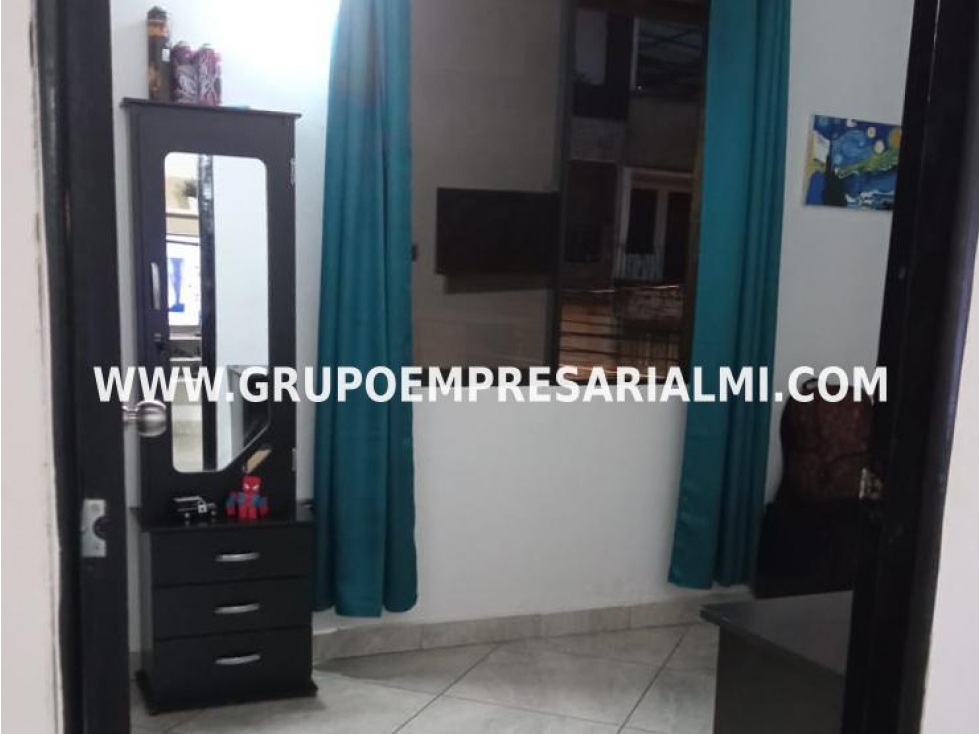 AGRADABLE APARTAMENTO EN VENTA - SECTOR CAMPO VALDES COD: 33300 — foto 4