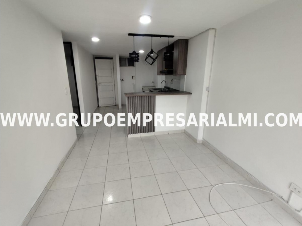 AGRADABLE APARTAMENTO EN VENTA - SECTOR EL DIAMANTE COD: 33331