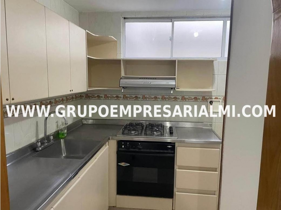AGRADABLE APARTAMENTO EN VENTA - SECTOR LAURELES COD: 33617 — foto 2