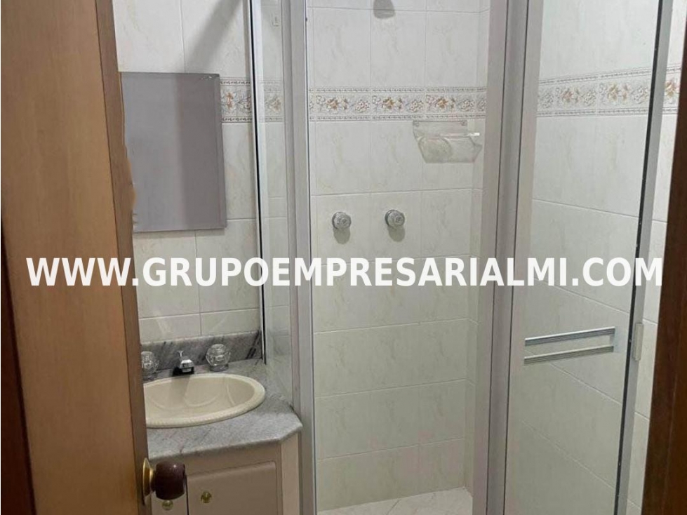 AGRADABLE APARTAMENTO EN VENTA - SECTOR LAURELES COD: 33617 — foto 5