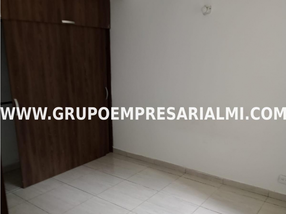 AGRADABLE APARTAMENTO EN VENTA - SECTOR LA AURORA COD: 33716 — foto 6