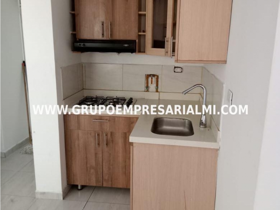 AGRADABLE APARTAMENTO EN VENTA - SECTOR LA AURORA COD: 33716 — foto 2