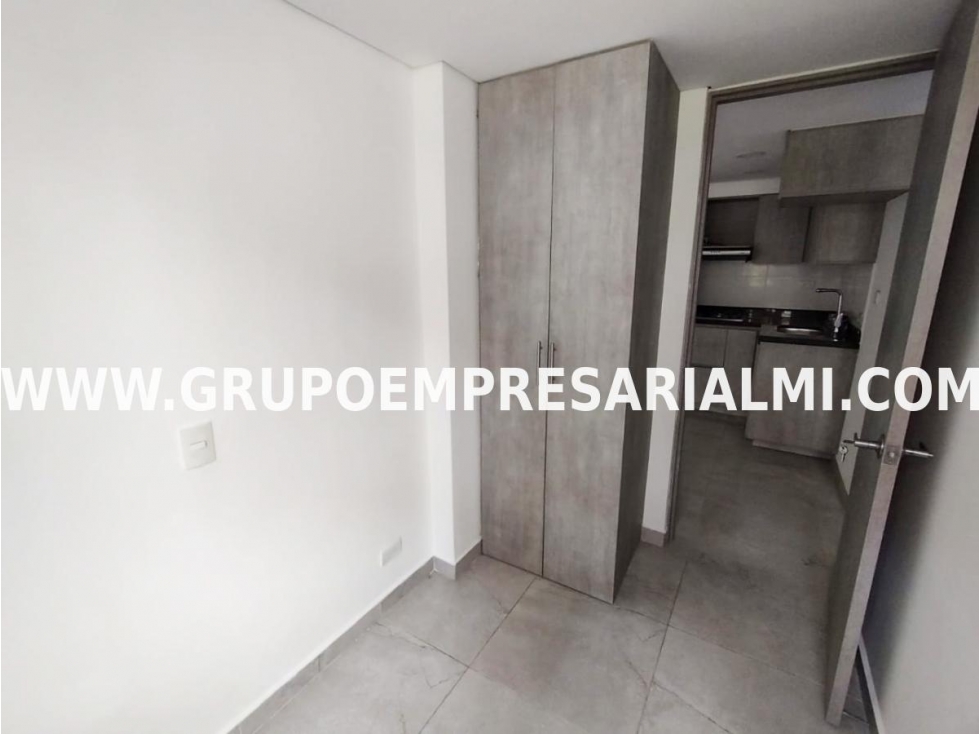AGRADABLE APARTAMENTO EN VENTA - SECTOR LA AURORA COD: 33722 — foto 4