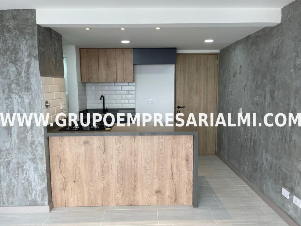 AGRADABLE APARTAMENTO EN VENTA - SECTOR MARÍA AUXILIADORA COD: 33735 — foto 2