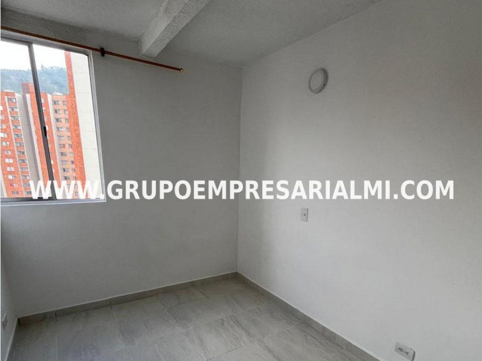 AGRADABLE APARTAMENTO EN VENTA - SECTOR LA AURORA COD: 33859 — foto 6