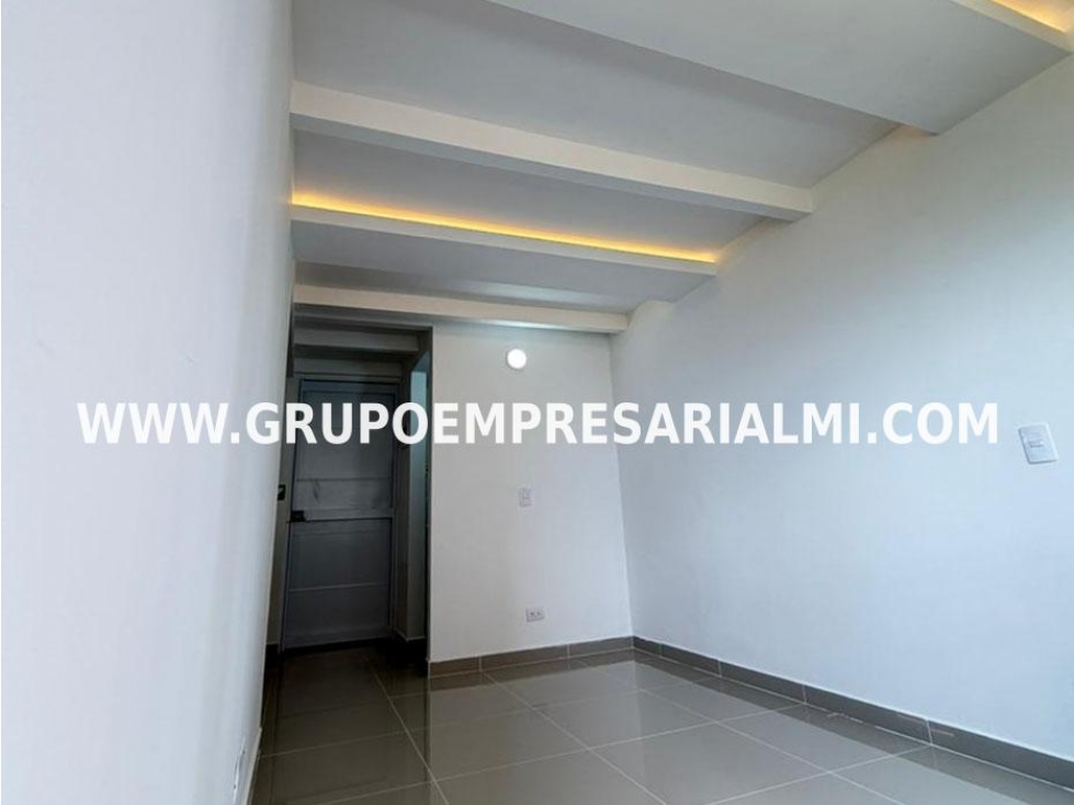 AGRADABLE APARTAMENTO EN VENTA - SECTOR PAJARITO / ROBLEDO COD: 33860 — foto 5