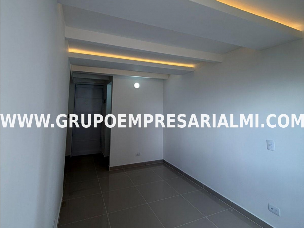 AGRADABLE APARTAMENTO EN VENTA - SECTOR PAJARITO / ROBLEDO COD: 33860 — foto 3