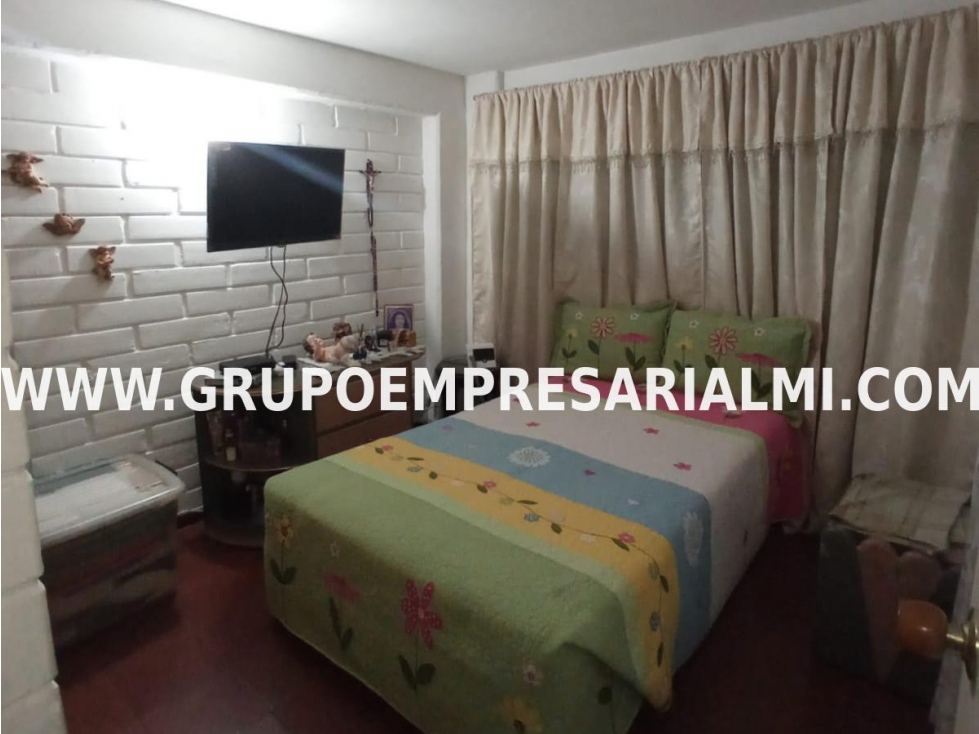 AGRADABLE APARTAMENTO EN VENTA - SECTOR LA MILAGROSA COD: 34073