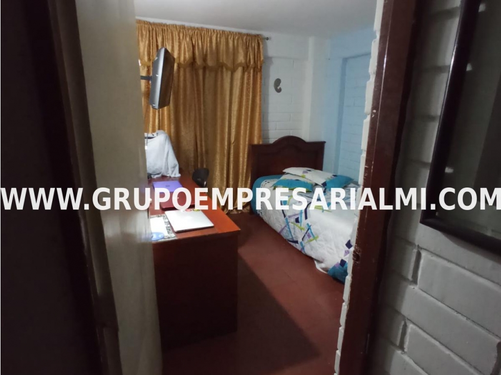 AGRADABLE APARTAMENTO EN VENTA - SECTOR LA MILAGROSA COD: 34073 — foto 3