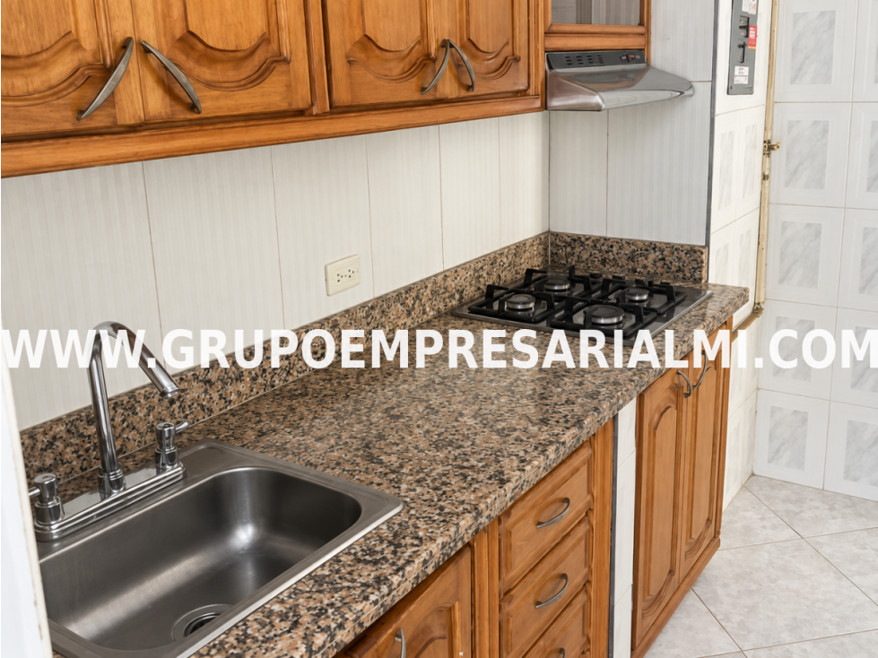 AGRADABLE APARTAMENTO EN VENTA - SECTOR PRADO CENTRO COD: 34085