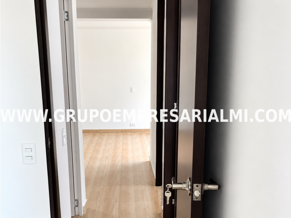 AGRADABLE APARTAMENTO EN VENTA - SECTOR PAJARITO , ROBLEDO COD: 34195 — foto 4