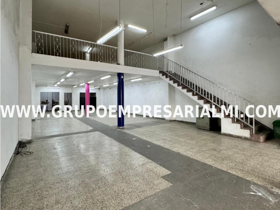 AGRADABLE BODEGA EN ARRIENDO - SECTOR OBRERO COD: 30690 - 2