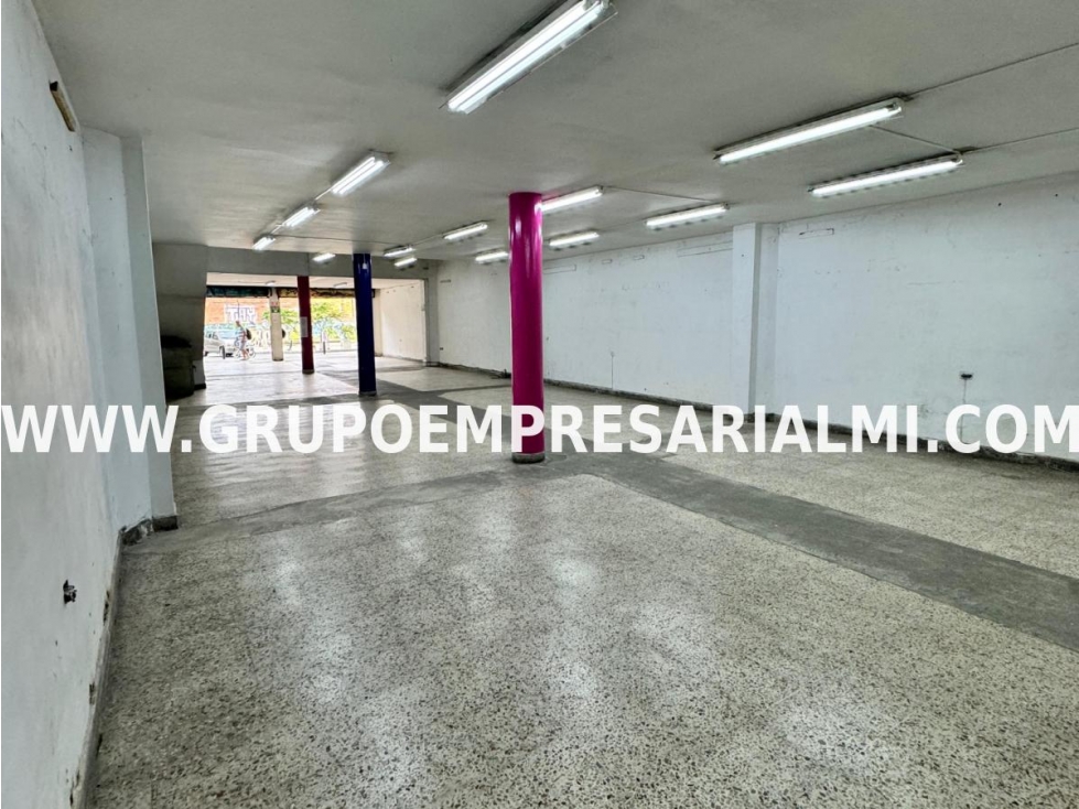 AGRADABLE BODEGA EN ARRIENDO - SECTOR OBRERO COD: 30690 - 4