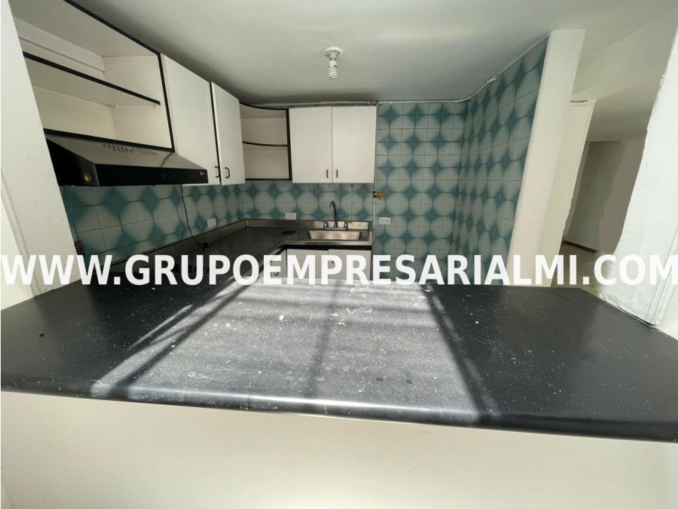 AGRADABLE CASA BIFAMILIAR EN ARRIENDO - SECTOR LA AMÉRICA COD: 31640 — foto 4