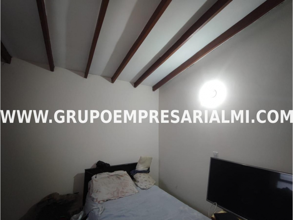 AGRADABLE CASA BIFAMILIAR EN VENTA - SECTOR LA PALMA, BELÉN COD: 33075 — foto 5