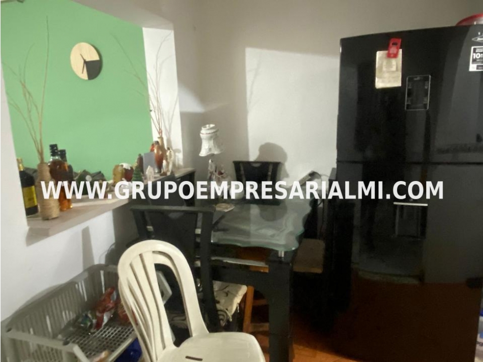AGRADABLE CASA BIFAMILIAR EN VENTA - SECTOR CASTILLA COD: 33680 — foto 4