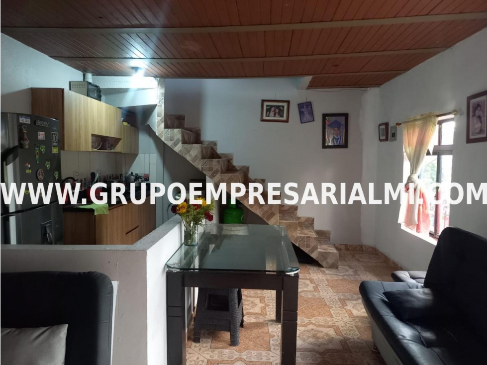 AGRADABLE CASA EN VENTA - SECTOR SANTO DOMIGO COD: 33868 — foto 2