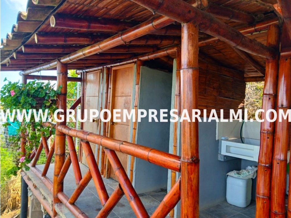 AGRADABLE CASA FINCA EN VENTA - SECTOR BARBOSA COD: 31566 - 5
