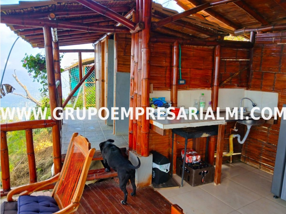 AGRADABLE CASA FINCA EN VENTA - SECTOR BARBOSA COD: 31566 - 2