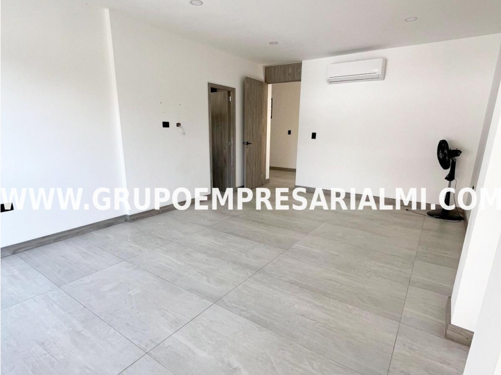 AGRADABLE CASA UNIFAMILIAR EN VENTA - SECTOR SOPETRAN COD: 31581 - 5