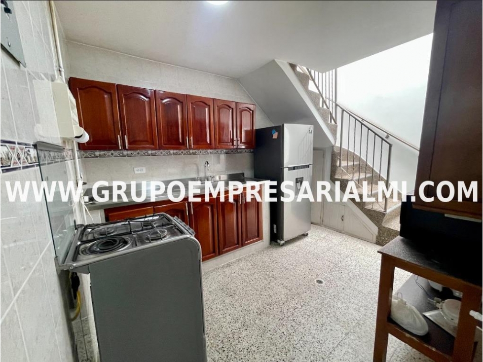 AGRADABLE CASA UNIFAMILIAR EN VENTA - SECTOR LAS FLORES COD: 32831 — foto 2
