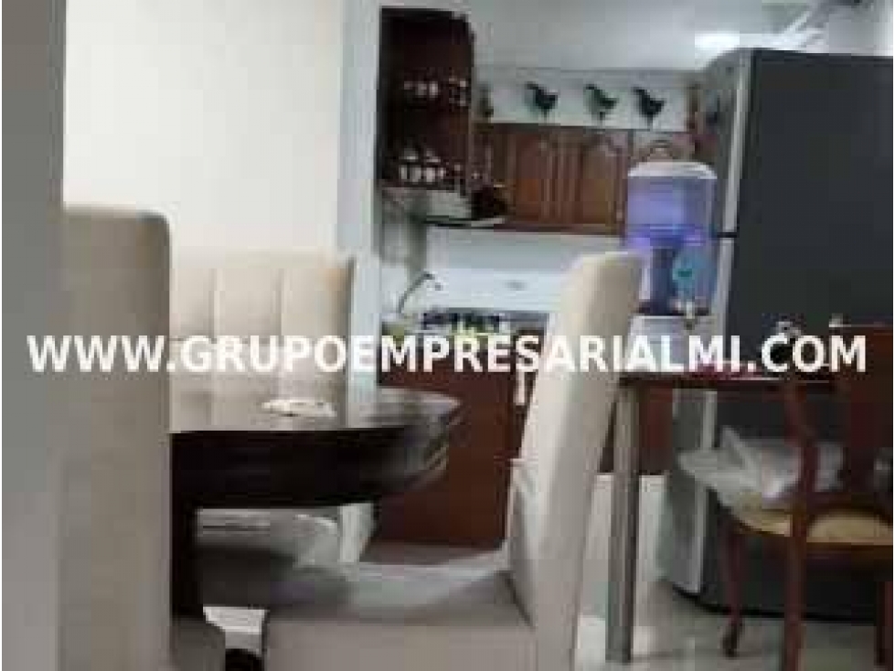 AGRADABLE CASA UNIFAMILIAR EN VENTA - SECTOR SANTA MÓNICA COD: 33172 — foto 2