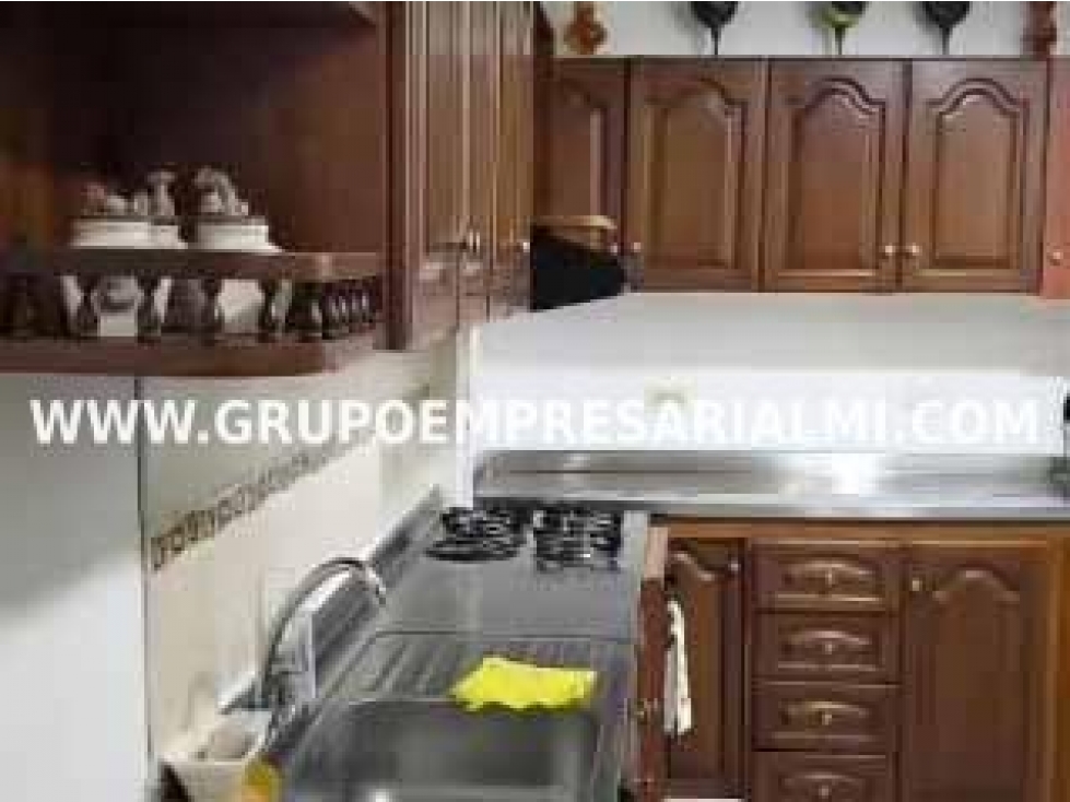 AGRADABLE CASA UNIFAMILIAR EN VENTA - SECTOR SANTA MÓNICA COD: 33172 — foto 3