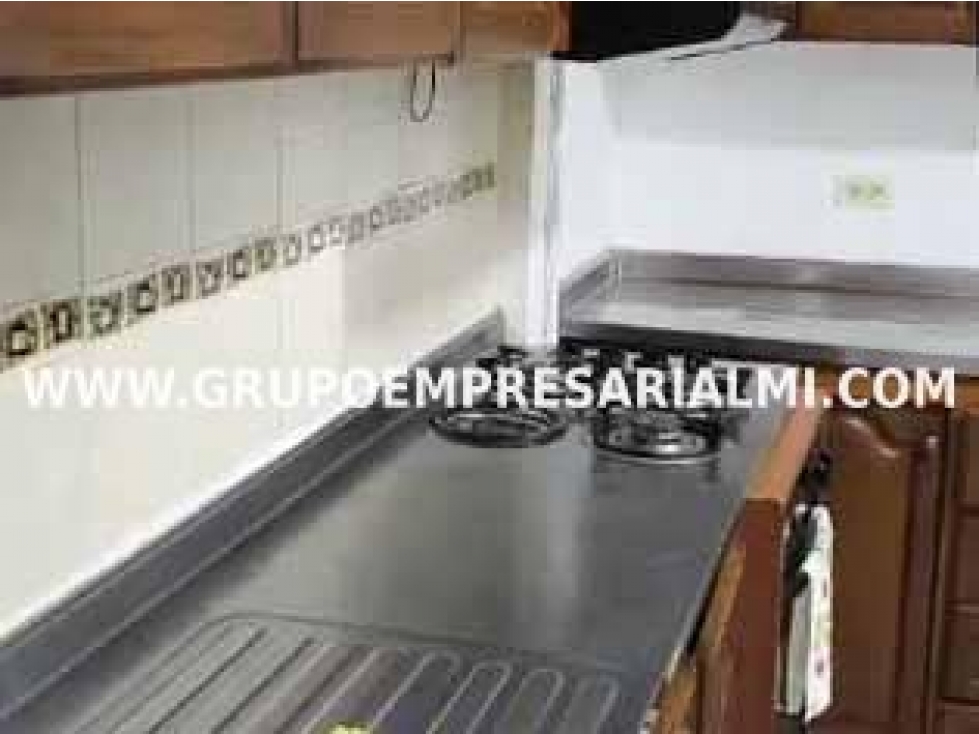 AGRADABLE CASA UNIFAMILIAR EN VENTA - SECTOR SANTA MÓNICA COD: 33172 — foto 4