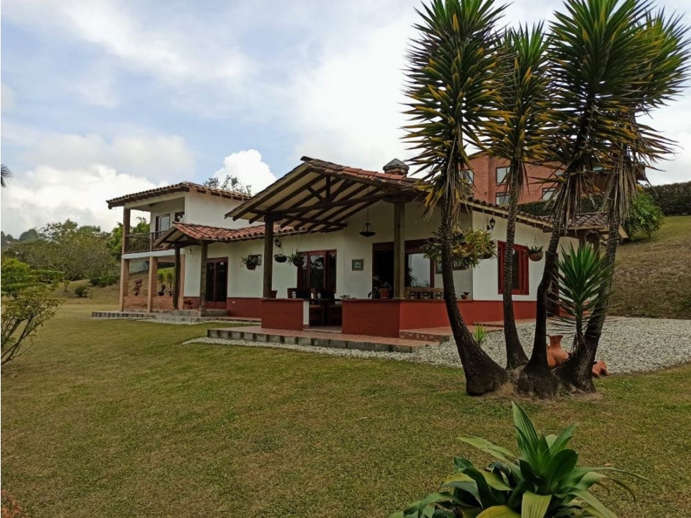 Agradable finca en unidad cerrada en Rionegro al Carmen de Viboral
