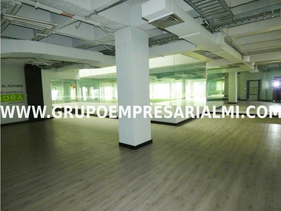 AGRADABLE LOCAL EN ARRIENDO - SECTOR MILLA DE ORO COD: 31213 — foto 2
