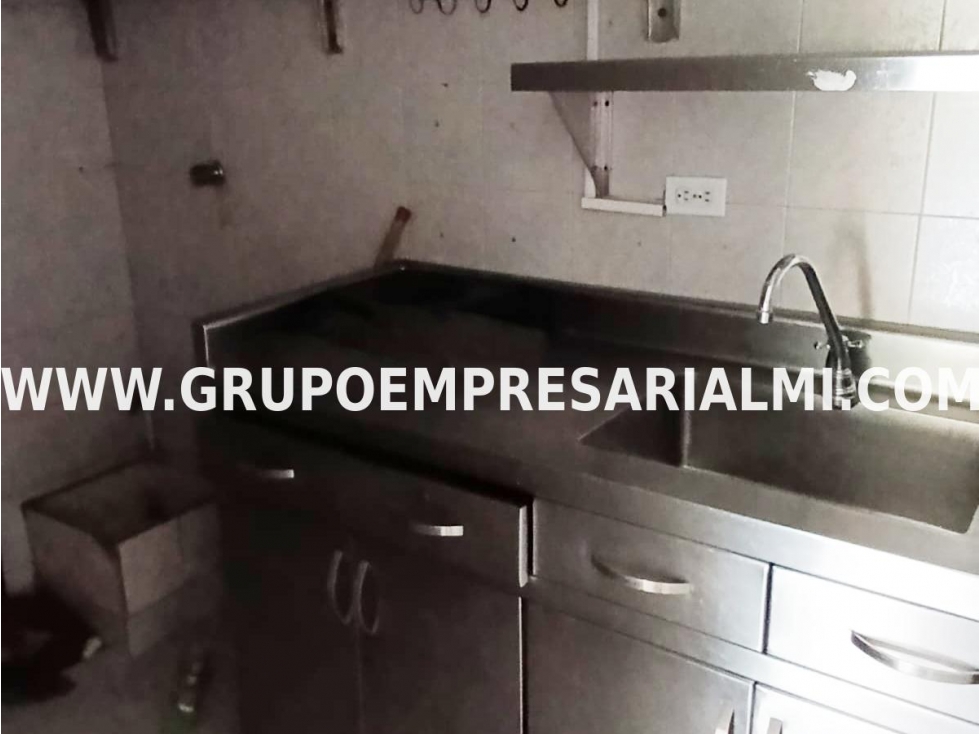 AGRADABLE LOCAL EN ARRIENDO - SECTOR SIMÓN BOLÍVAR COD: 31667 — foto 3