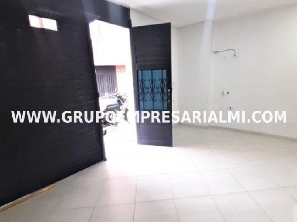 AGRADABLE LOCAL EN ARRIENDO - SECTOR MARÍA AUXILIADORA COD: 32656 - 1
