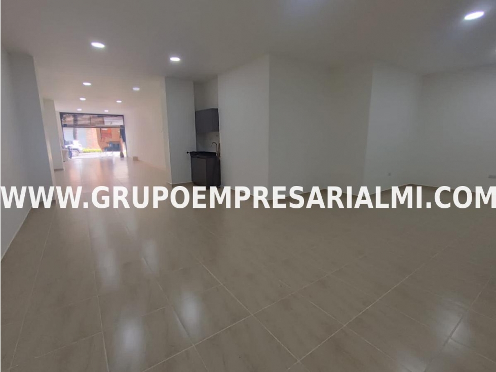 AGRADABLE LOCAL EN ARRIENDO - SECTOR ENTREAMIGOS COD: 33125 - 1