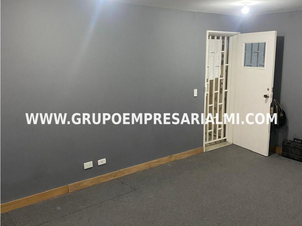 AGRADABLE LOCAL EN VENTA - SECTOR CENTRO COD: 31528