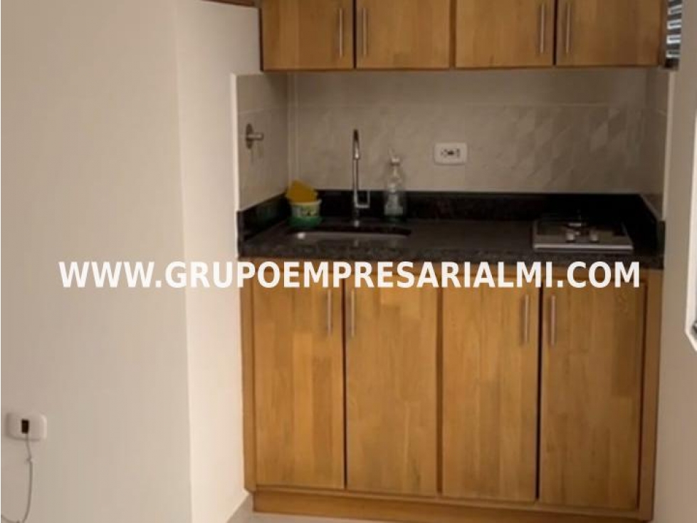 AGRADABLE OFICINA EN ARRIENDO - SECTOR ENTRE AMIGOS COD: 32528 - 6