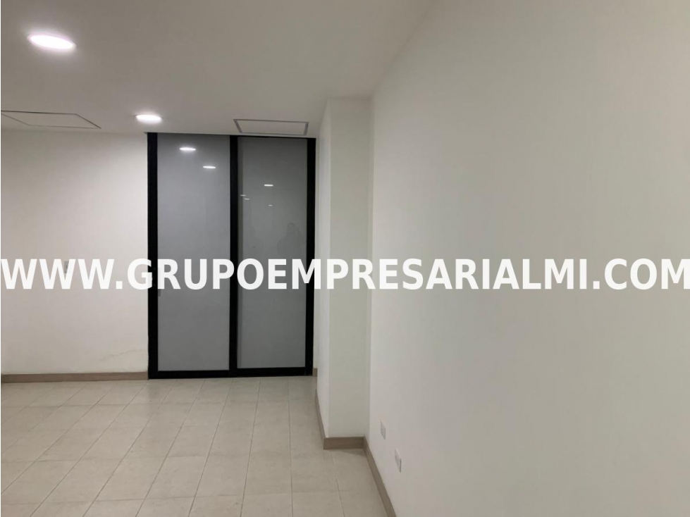 AGRADABLE OFICINA EN ARRIENDO - SECTOR FLORESTA COD: 33558 - 3