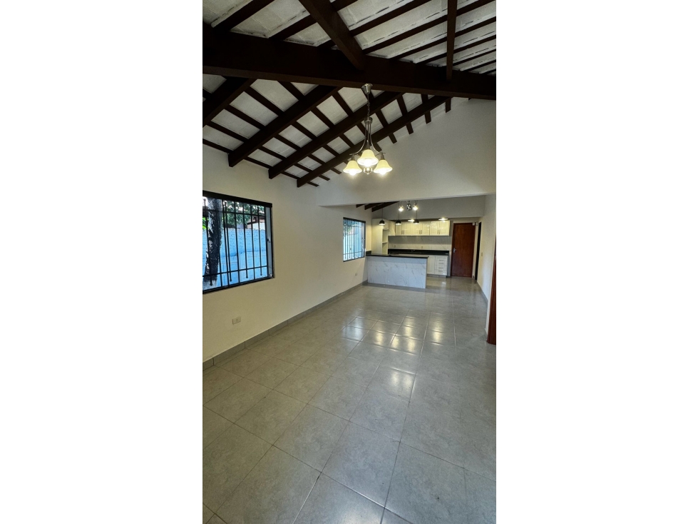 ALQUILO HERMOSO CHALET EN FNDO ZONA NORTE - 3